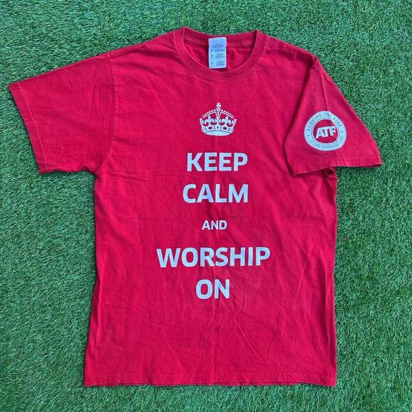 Vintage Keep Calm and Worship On T-Shirt - Picture 1 of 5